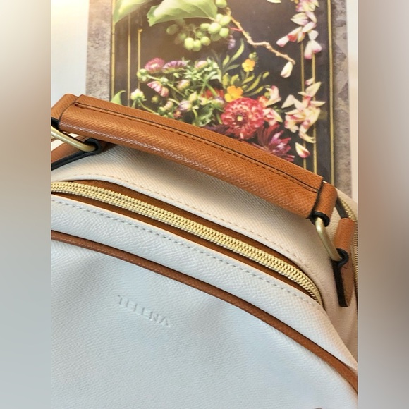 Waterproof PU Leather Telena Toiletry Travel Case - Picture 4 of 7